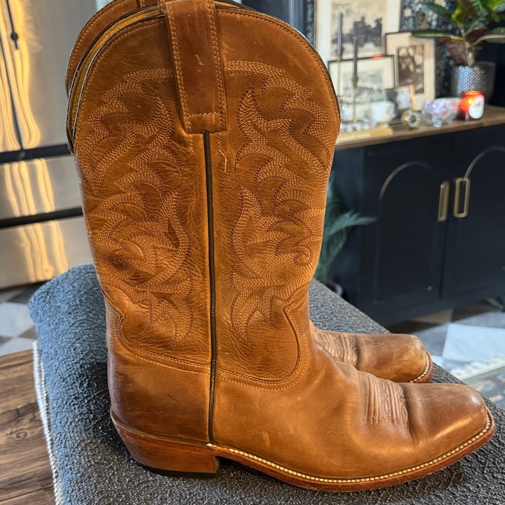 Classic Brown Leather Western Boots